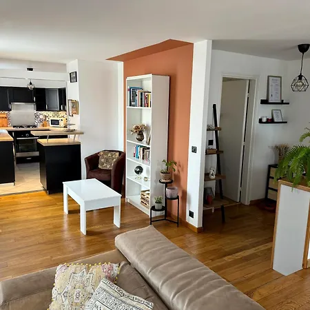 Le Cocon D'eragny Apartment