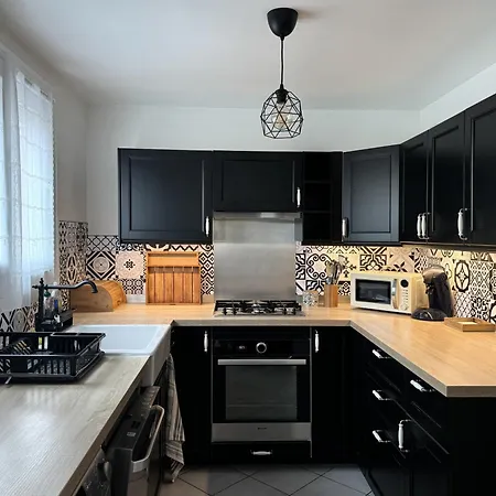 Le Cocon D'eragny Apartment